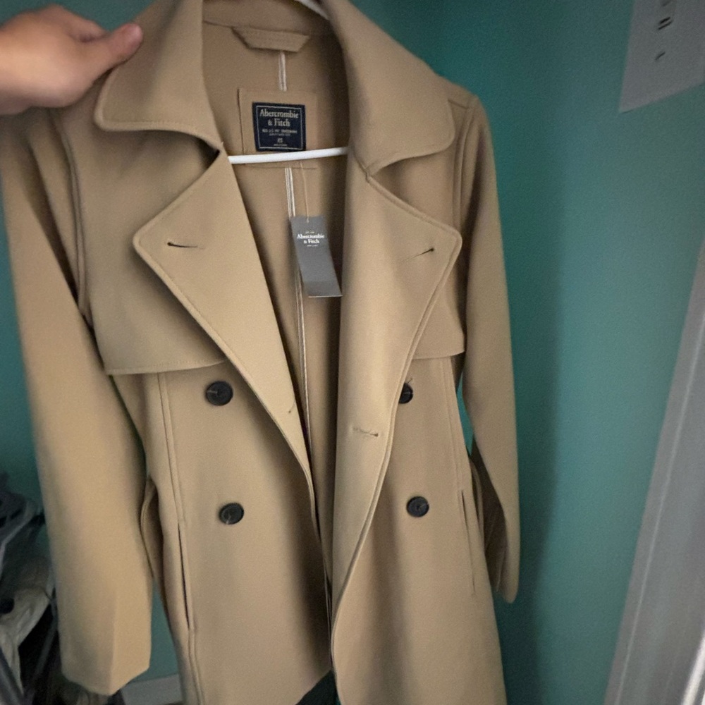 Coat - Picture 3 of 4
